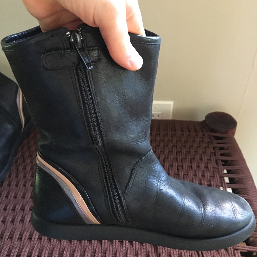 Black Leather Boots with Tan Stripe